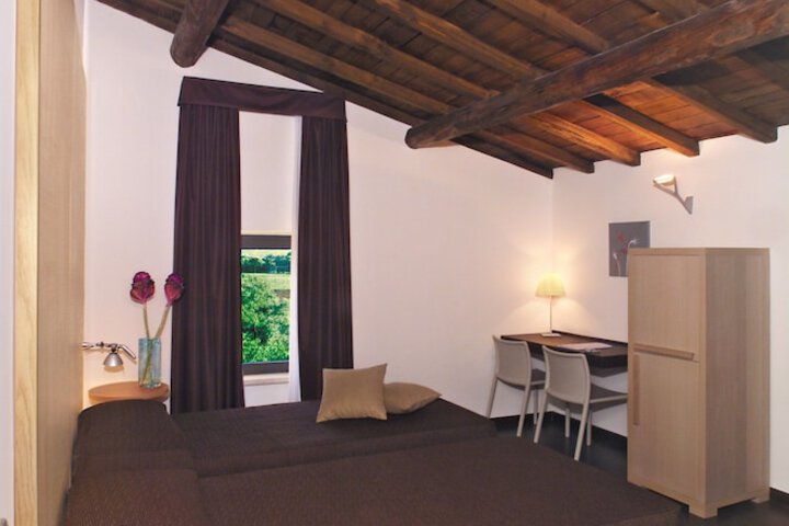 Room 7 of 53
