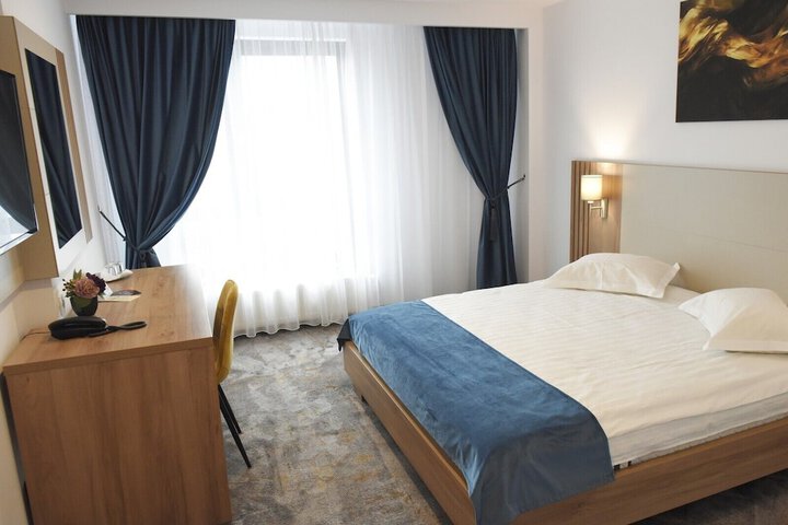 Room 17 of 60