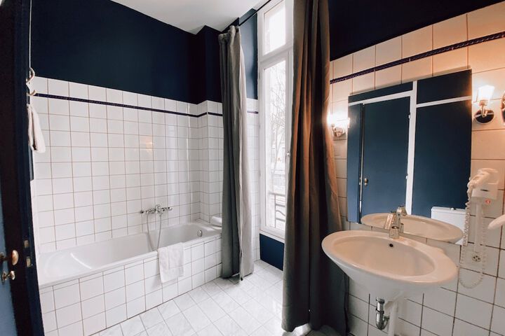 Room 20 of 35