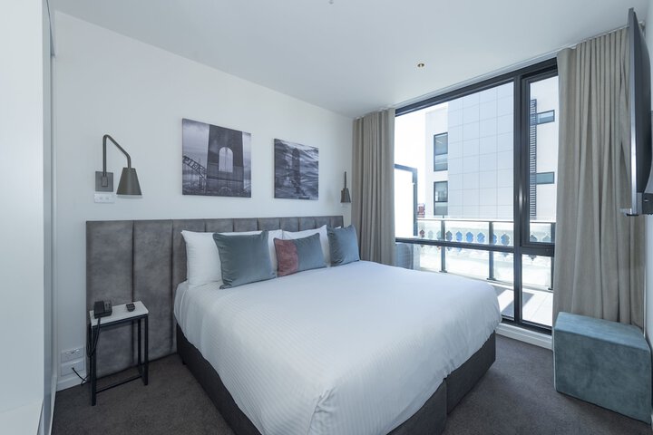 Room 14 of 108