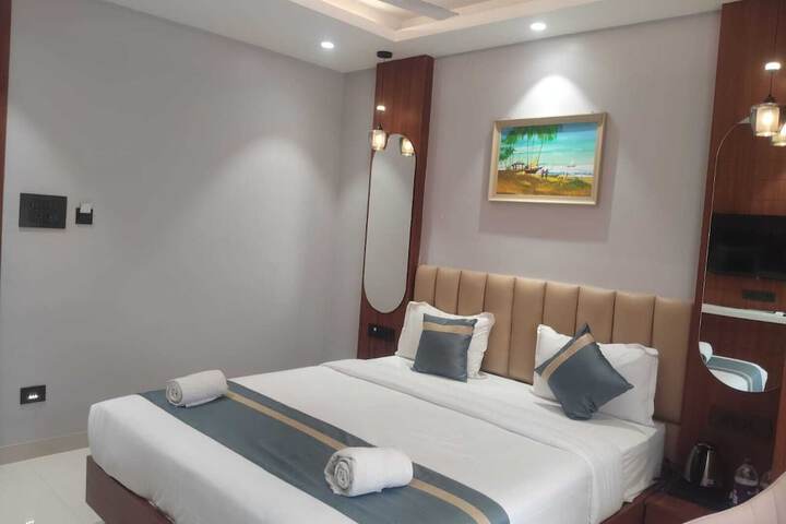 Room 22 of 34