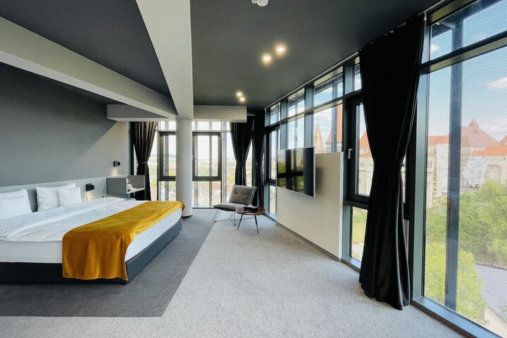 Room 29 of 47