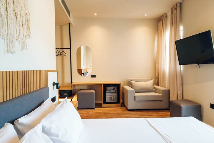 Room 10 of 126