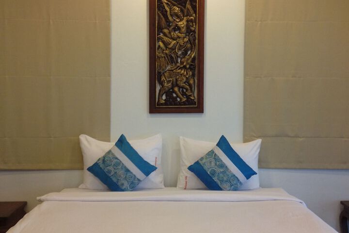 Room 4 of 66