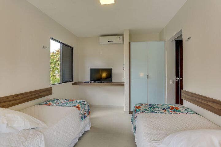 Room 16 of 159