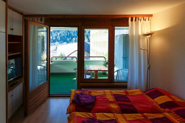 Room 23 of 169