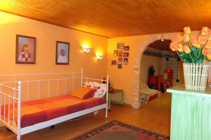 Room 3 of 22