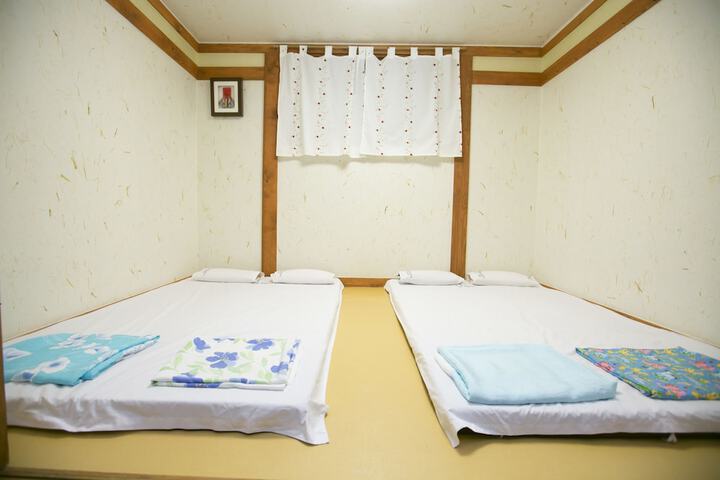 Room 5 of 40