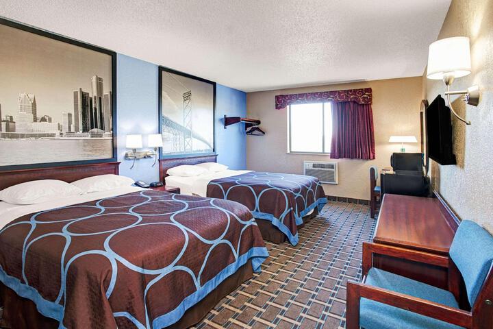 1 King Bed (8 of 9)