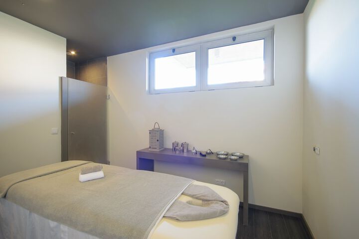 Spa 56 of 107