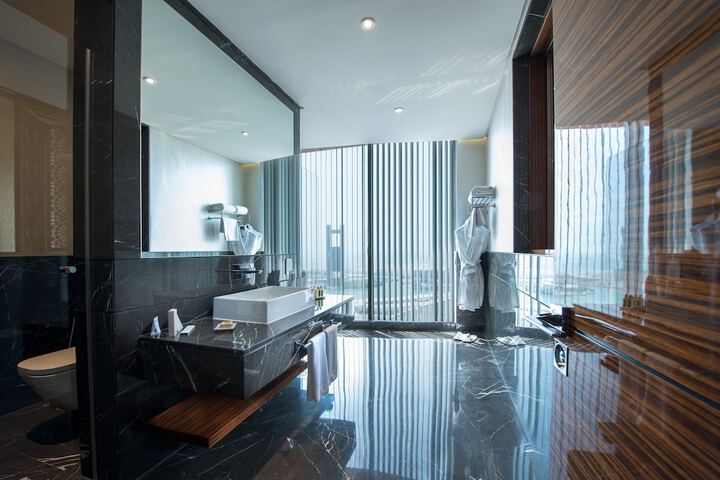 Room 25 of 53