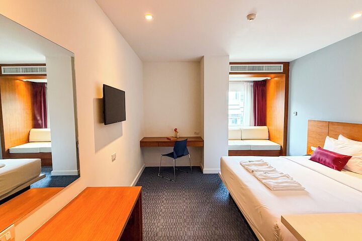 Room 34 of 62
