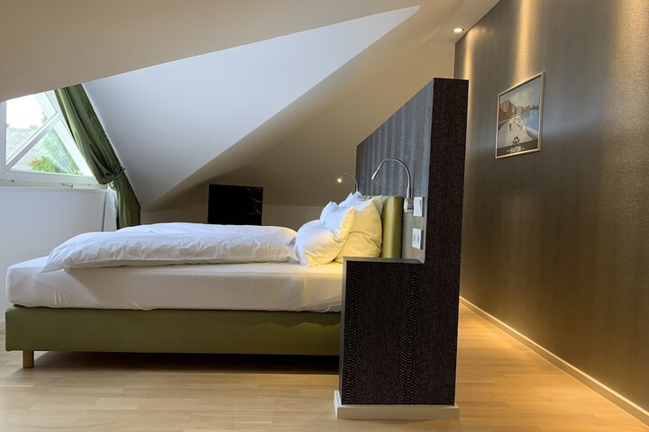 Room 14 of 147