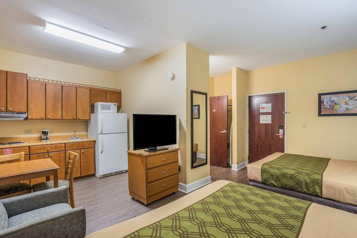 Room 34 of 69