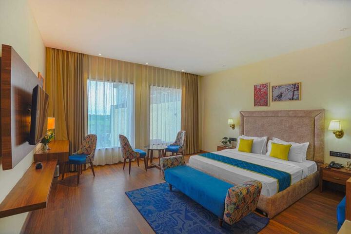 Room 4 of 39
