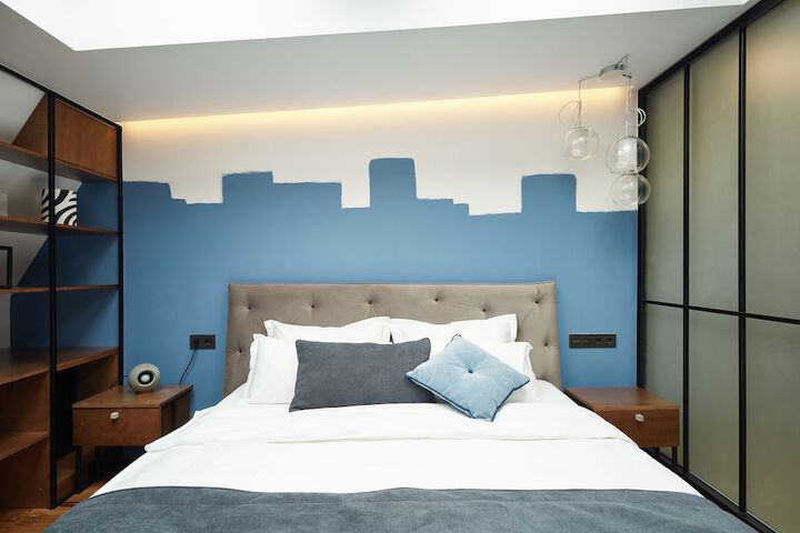 Room 13 of 80