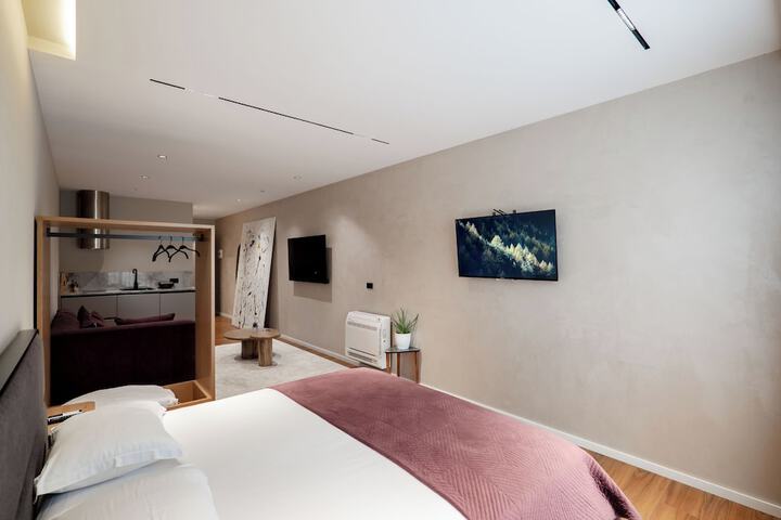 Room 35 of 132