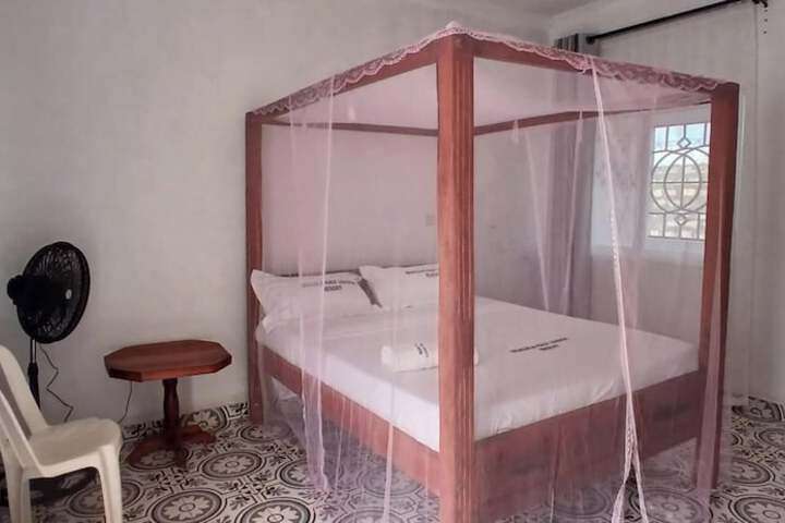 Room 14 of 37