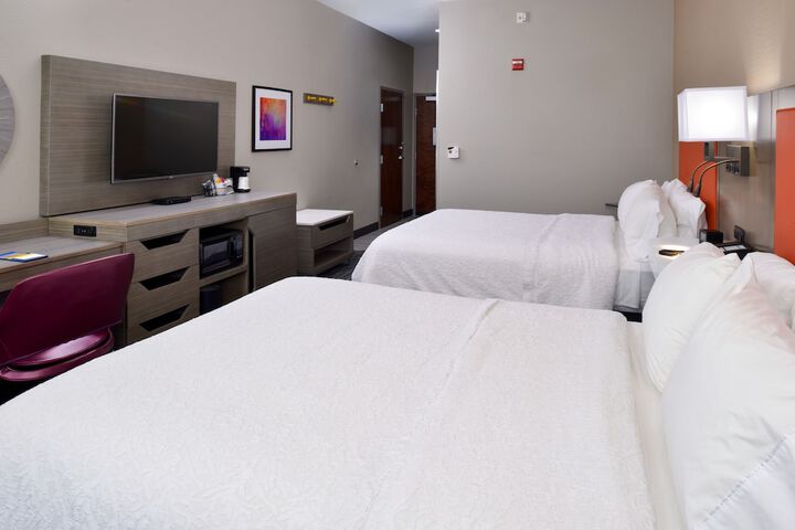 Room 4 of 79
