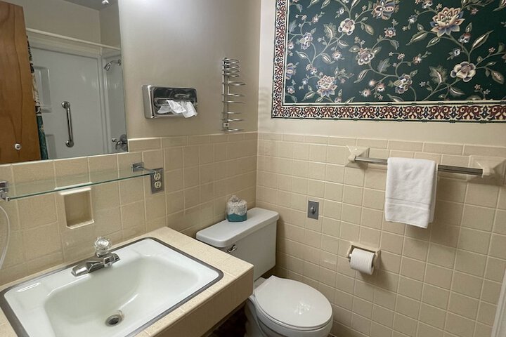 Room 48 of 59