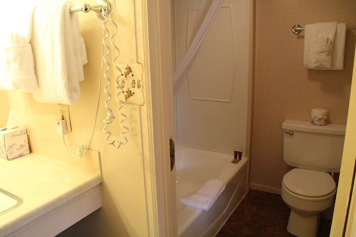 Room 134 of 175