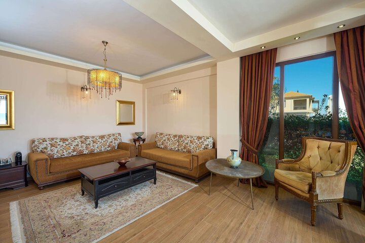 Room 34 of 169