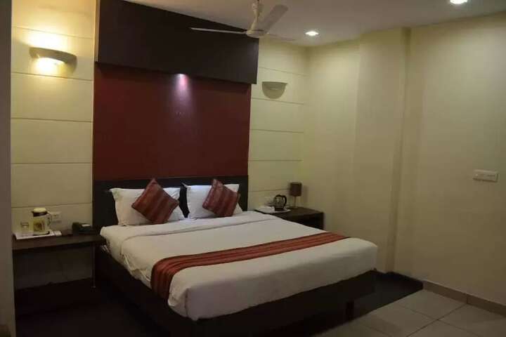 Room 7 of 24