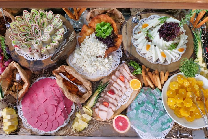 Dining 57 of 65