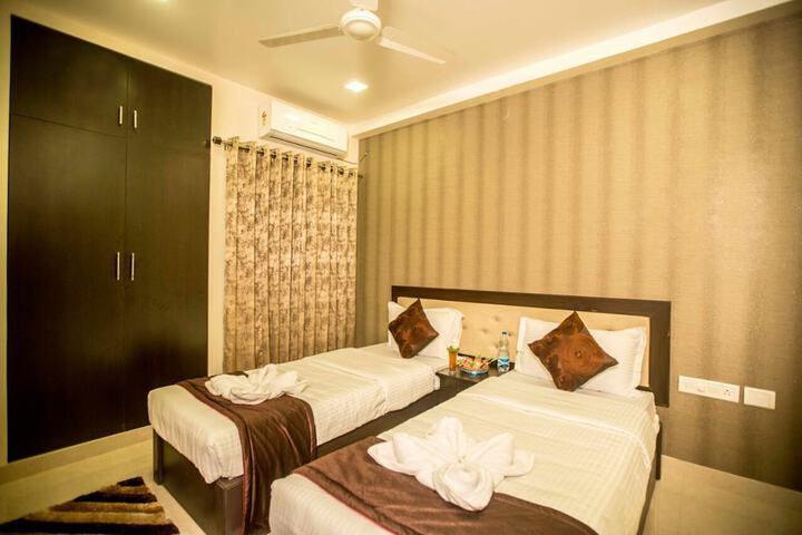 Room 3 of 6