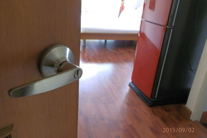 Room 6 of 79