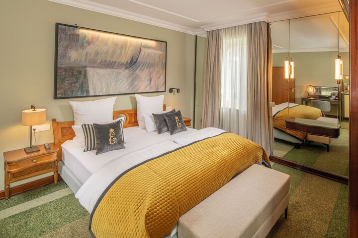 Room 25 of 114