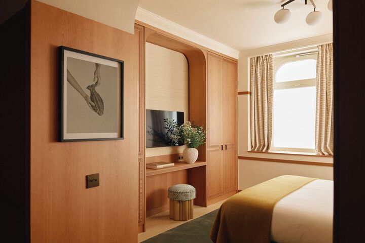 Room 22 of 71