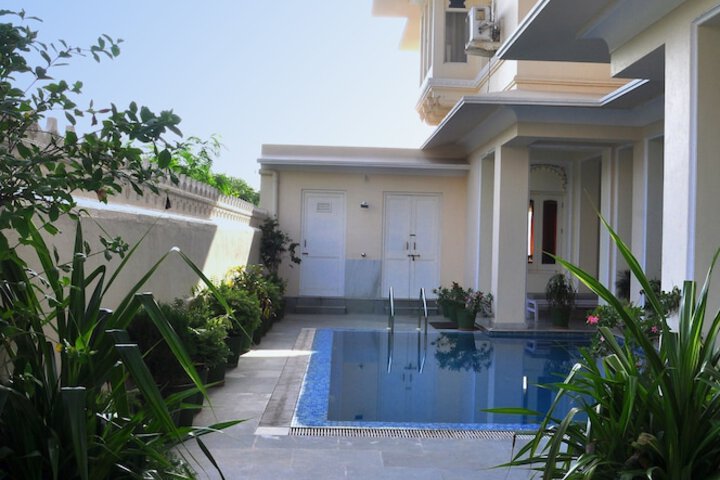 Pool 88 of 144