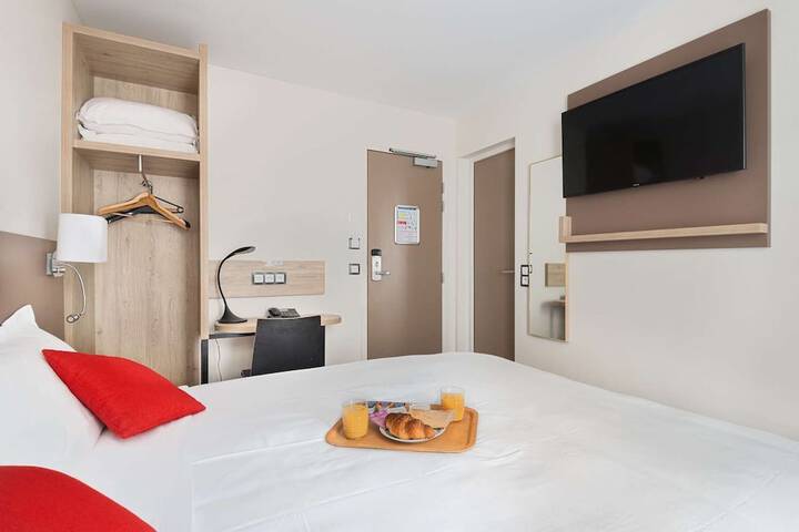 Room 47 of 68
