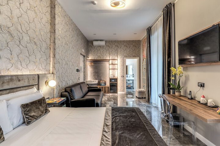 Room 46 of 82