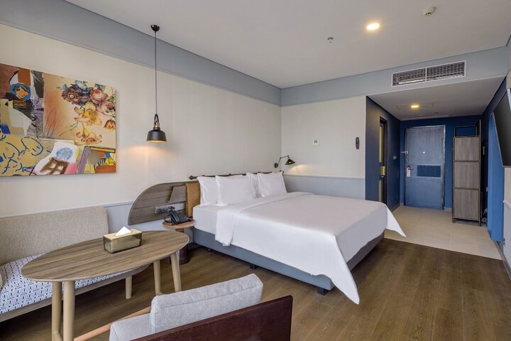 Room 12 of 20