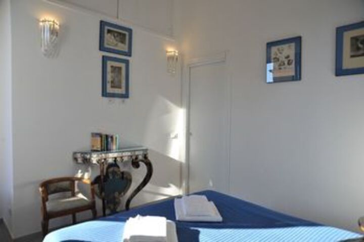 Room 18 of 110