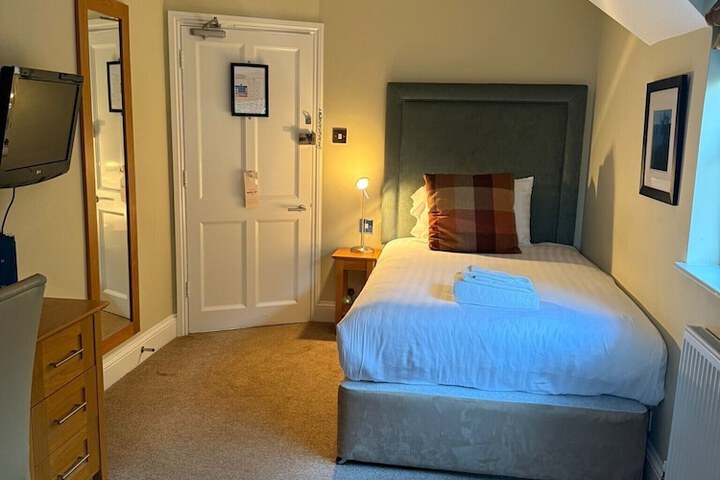 Room 10 of 47