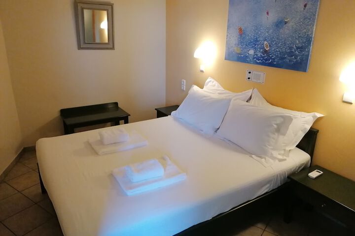Room 28 of 134