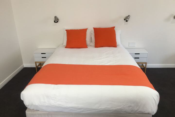 Room 16 of 46