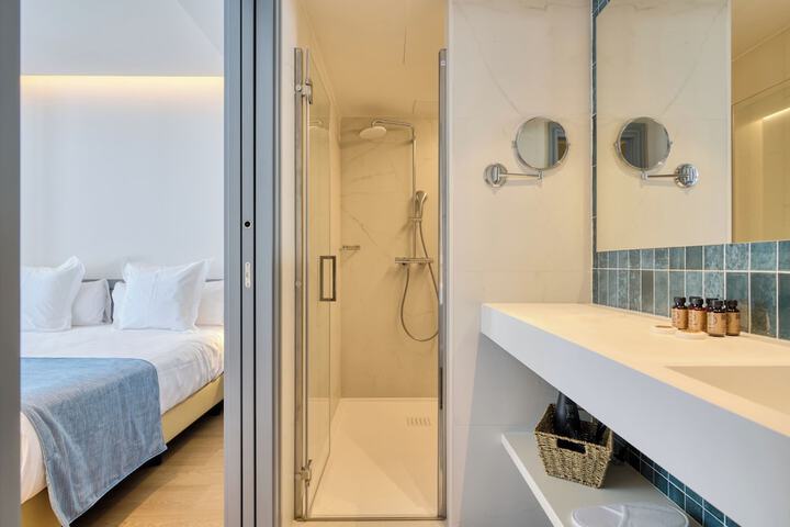 Room 54 of 72