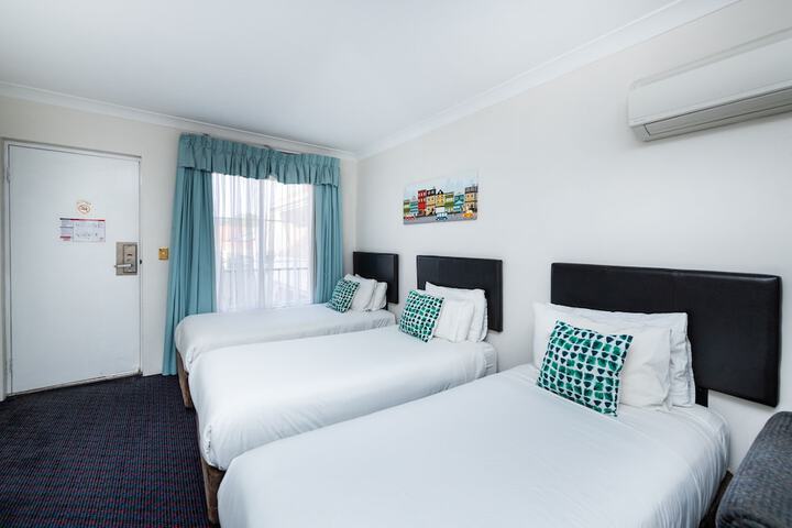 Room 5 of 101