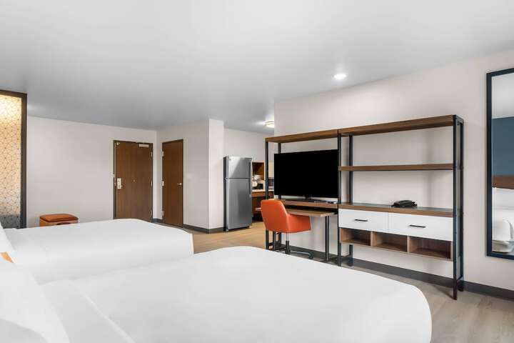 Room 27 of 45