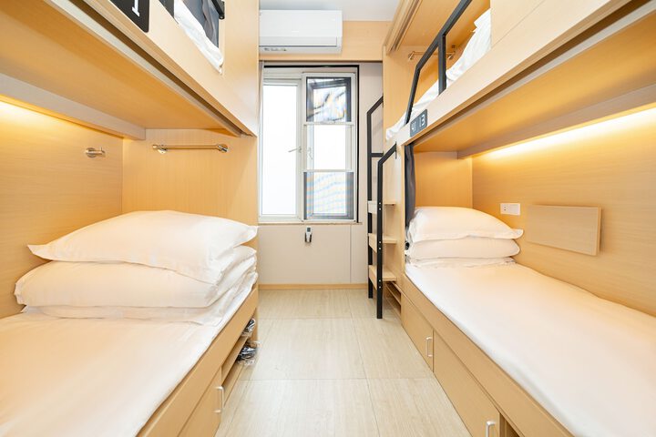 Room 6 of 21
