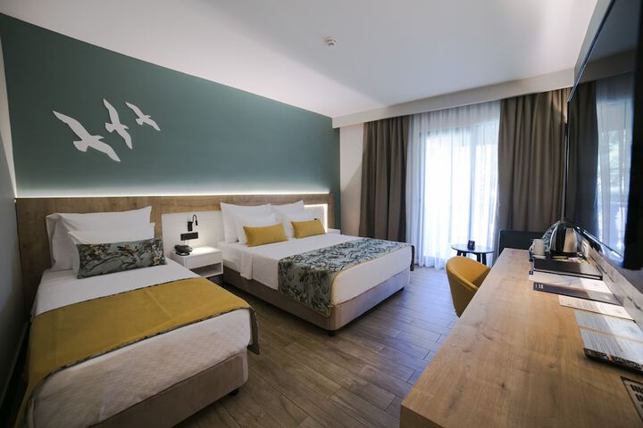 Room 10 of 40