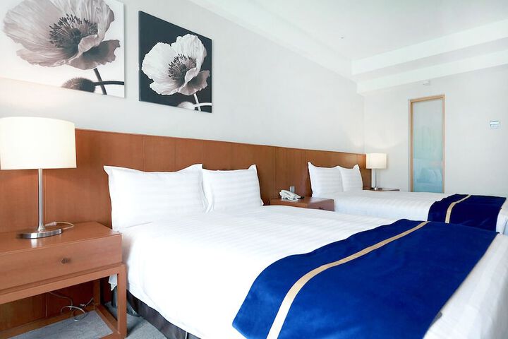 Room 20 of 35