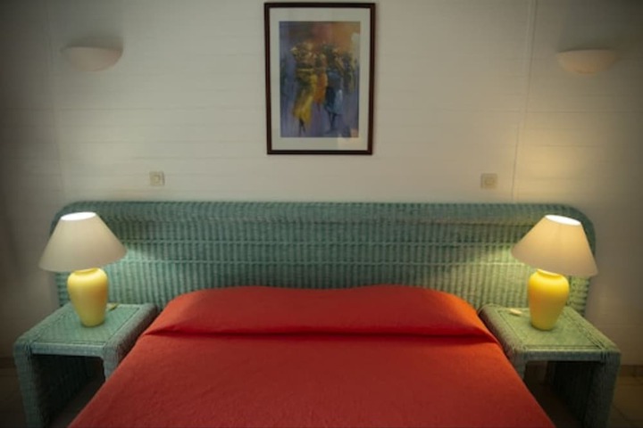 Room 6 of 41