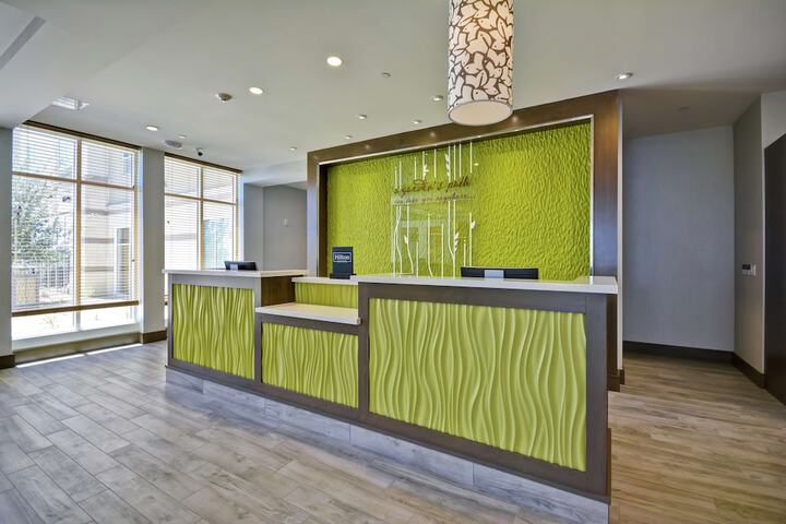 Concierge desk