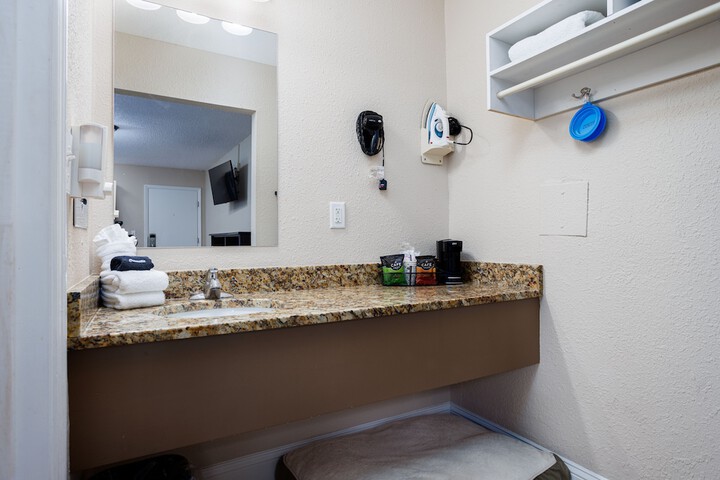 2 Queen Beds Accessible (5 of 16)