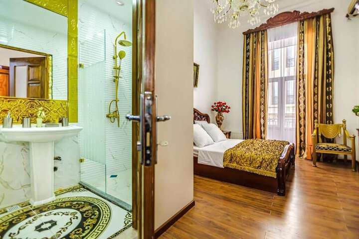 Room 34 of 47